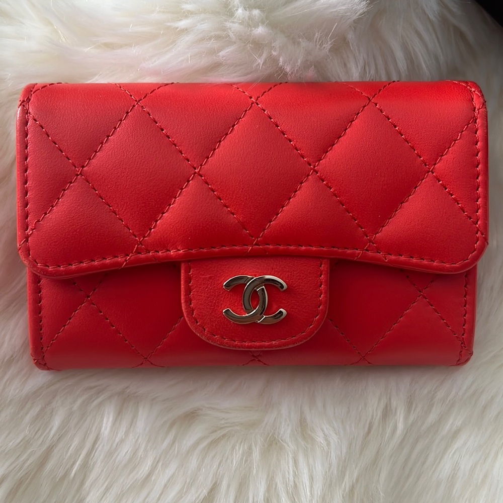 red chanel card holder